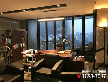 SBS 월화드라마 「귓속말」 폴딩도어 협찬